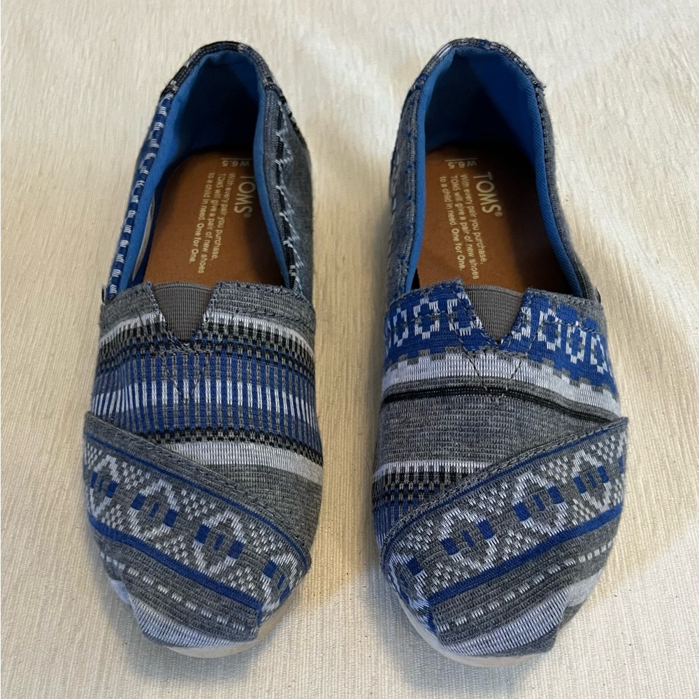 Tom’s Alparagatas Blue Native Print Size 6.5 EUC